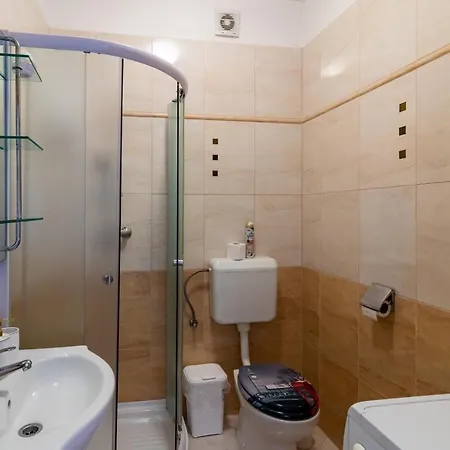 Apartman Ben1 *